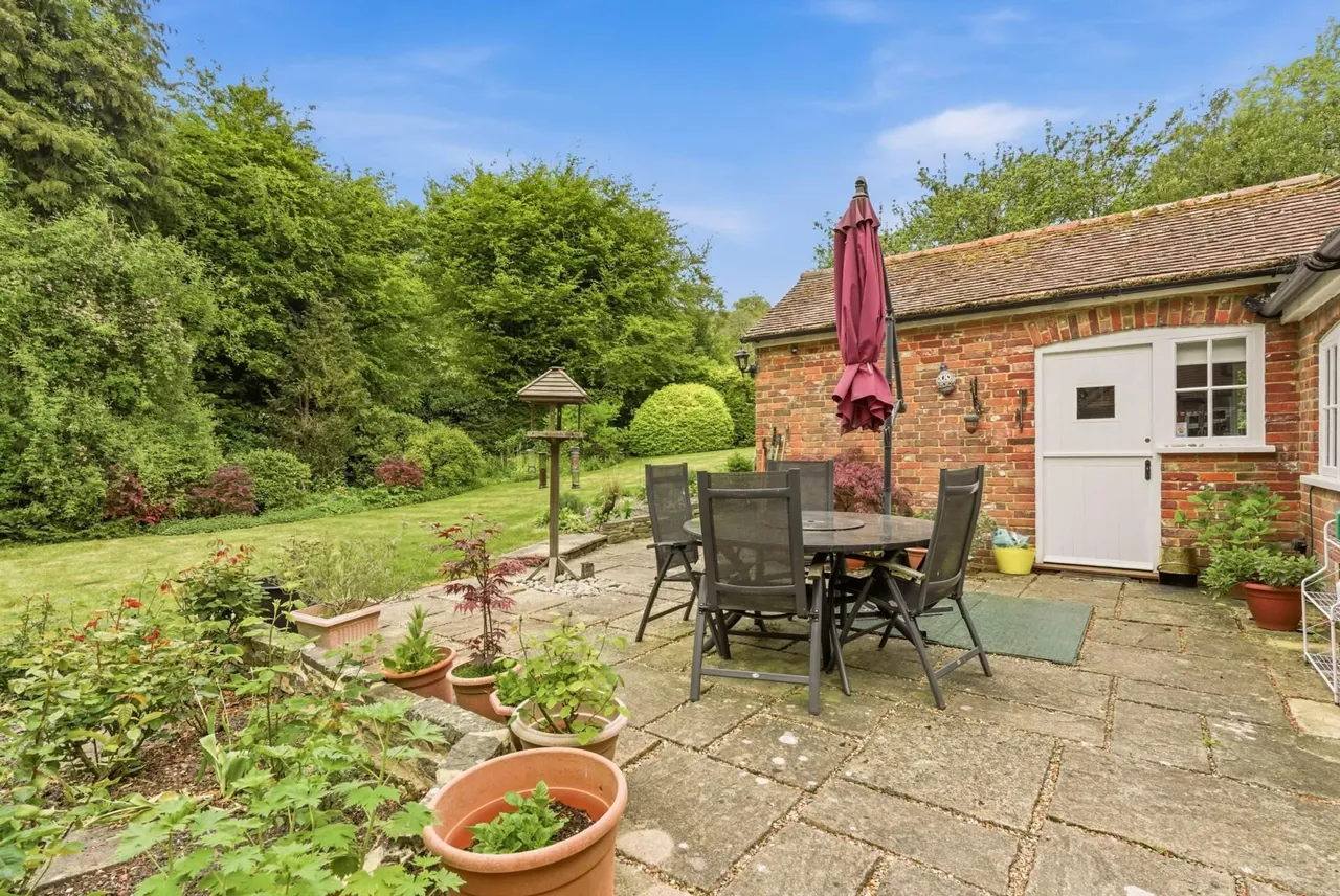 Missenden Road, Butlers Cross, photo 19