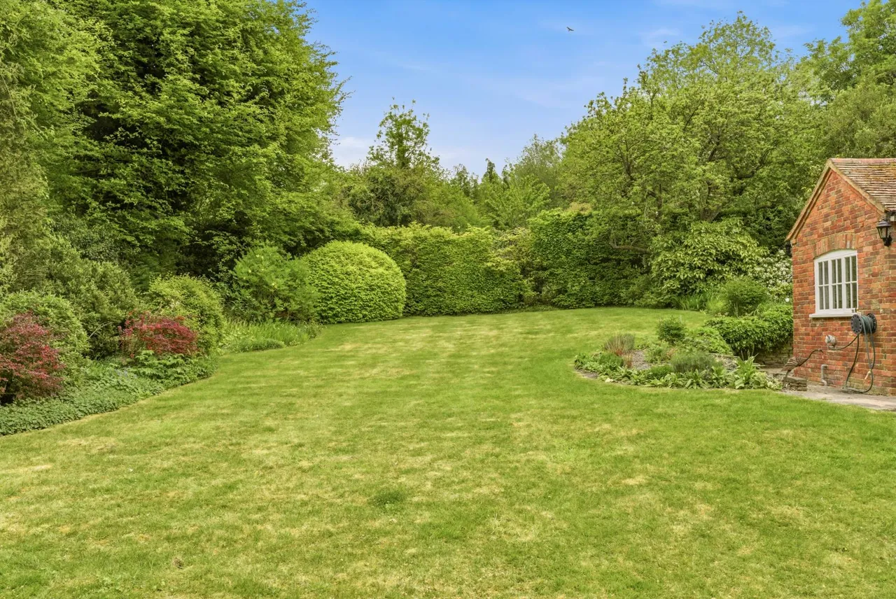 Missenden Road, Butlers Cross, photo 17