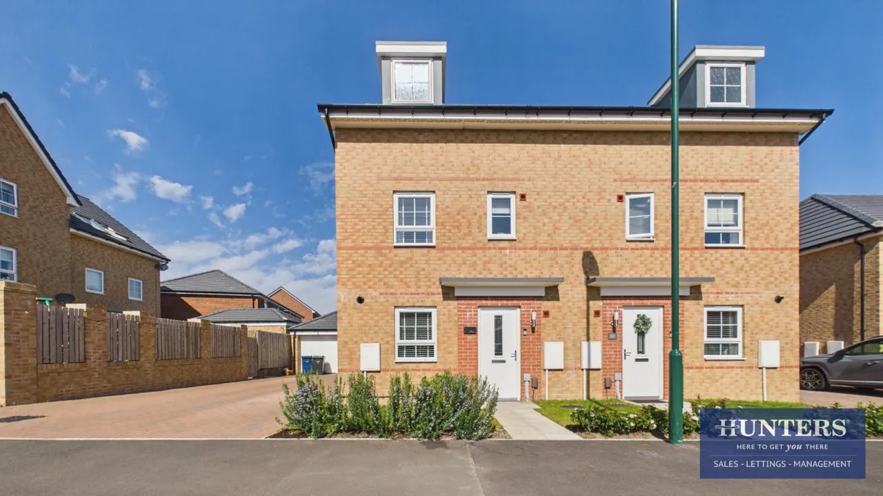 4 bed house for sale — Turnberry Drive, Hebburn