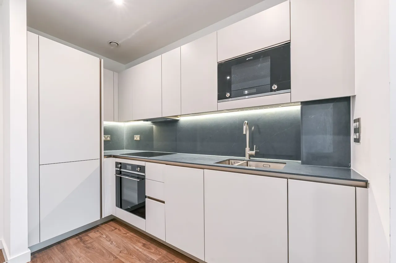 Flat 208, Hartingtons Court, Coster Avenue, London, photo 3