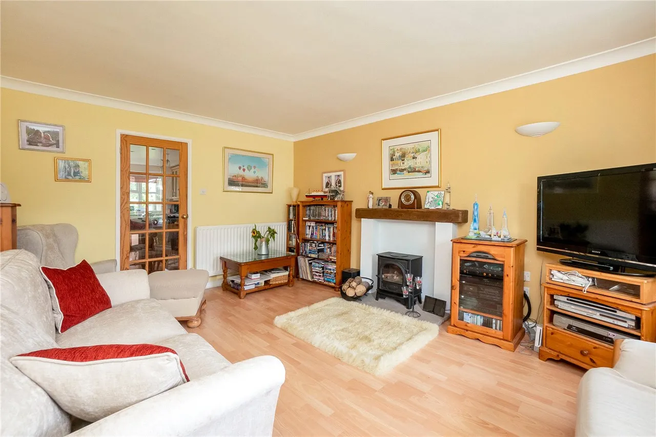Lincoln Close, Wellesbourne, Warwick, Warwickshire, CV35, photo 2
