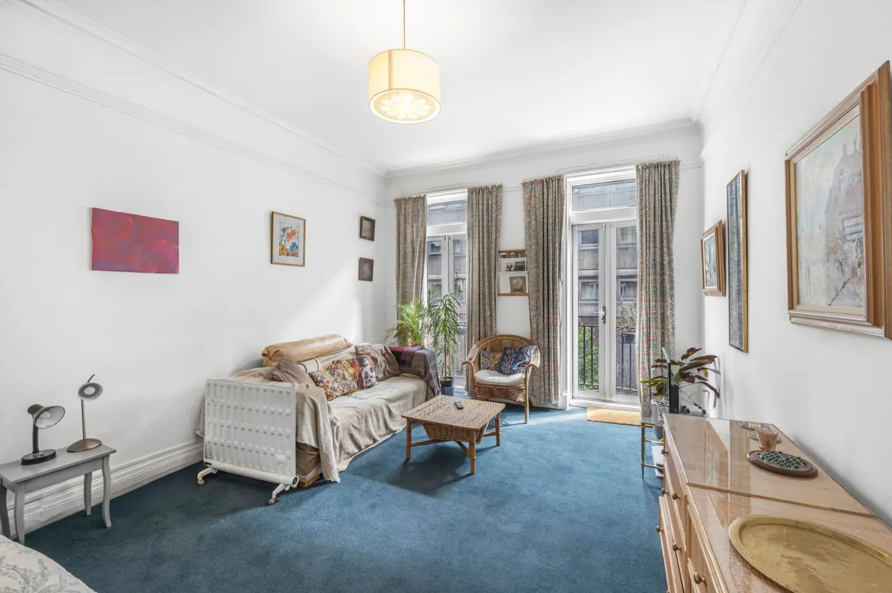 Great Portland Street, Fitzrovia, W1W, photo 2