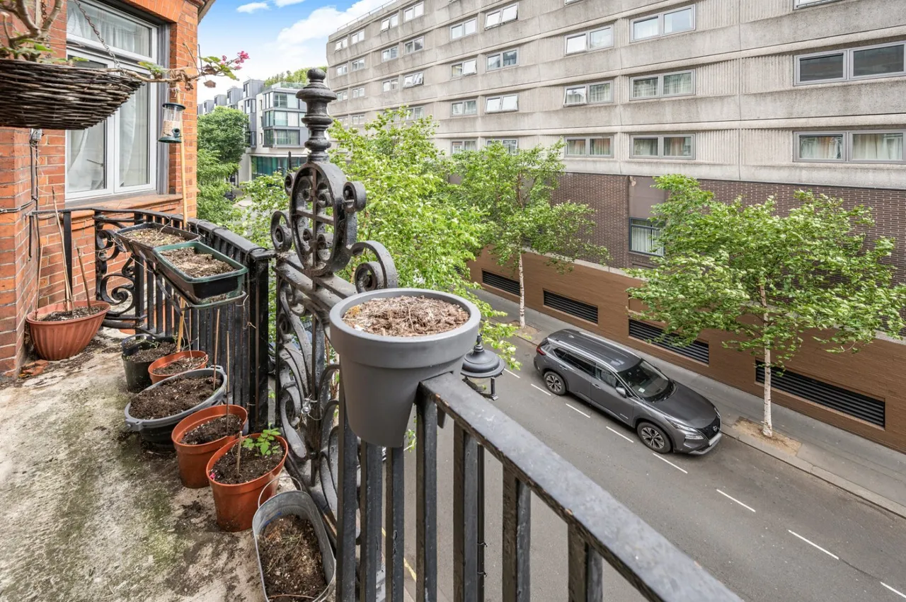 Great Portland Street, Fitzrovia, W1W, photo 13