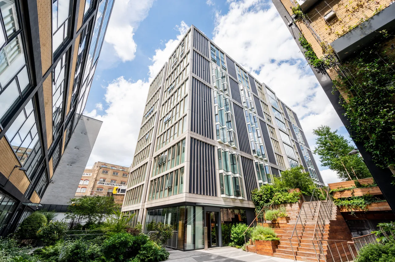 1 bed flat for sale — Apartment 13, The Waterson Building, Long Street, London