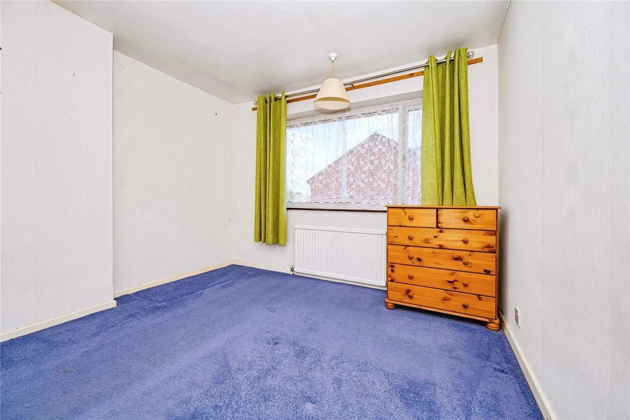 Leagrave High Street, Luton, Bedfordshire, LU4, photo 9