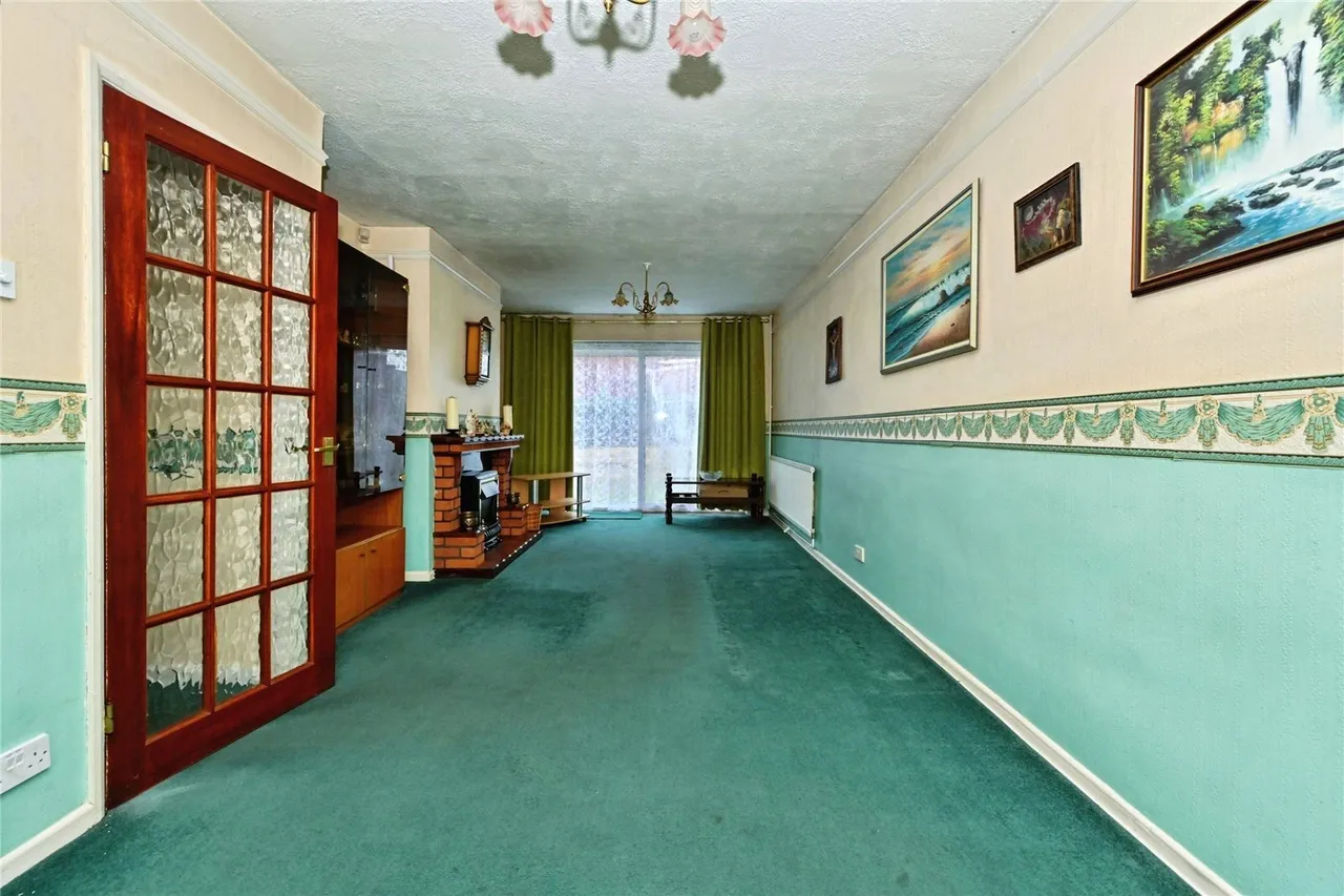 Leagrave High Street, Luton, Bedfordshire, LU4, photo 4