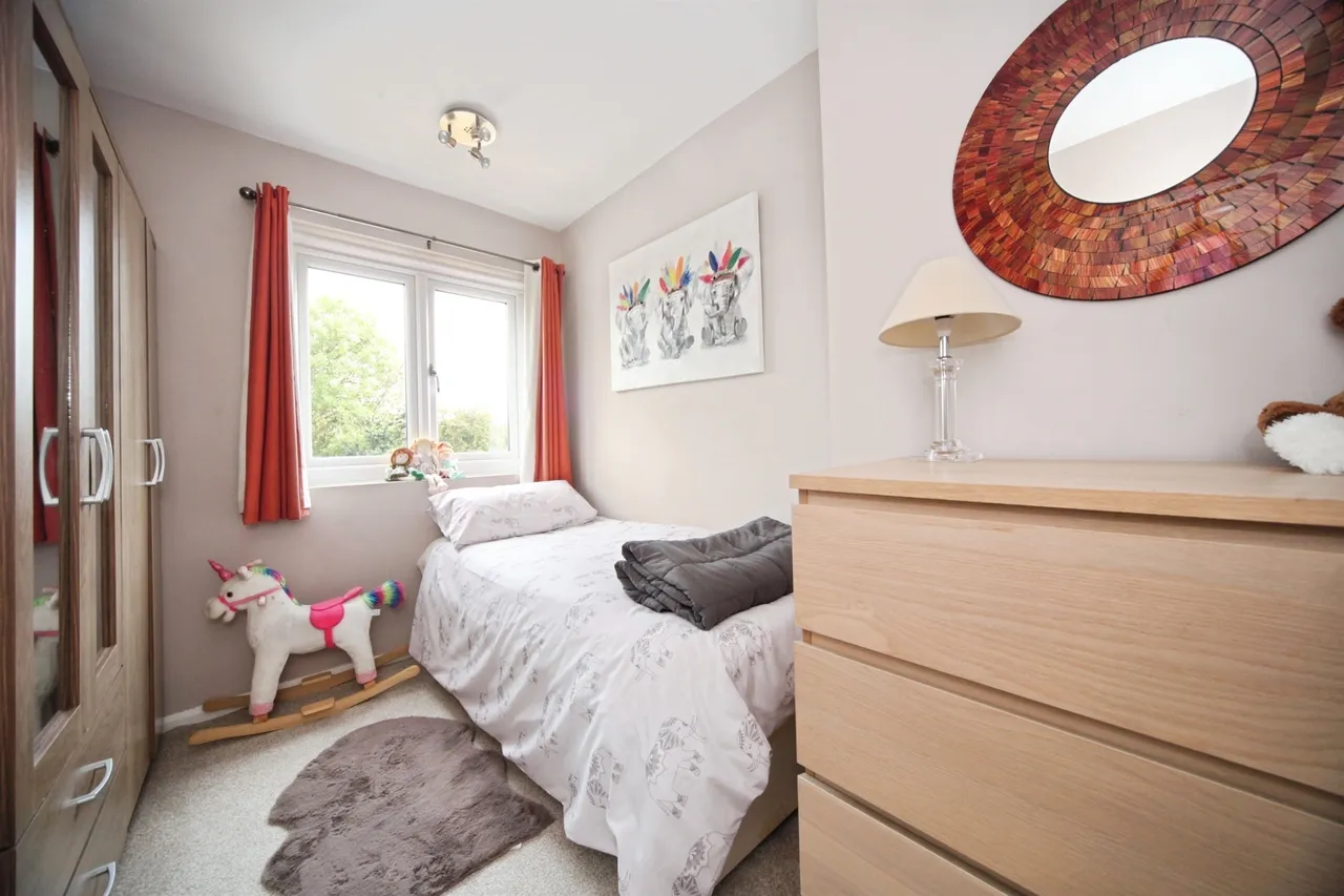 Markyate Road, Slip End, LU1, photo 14