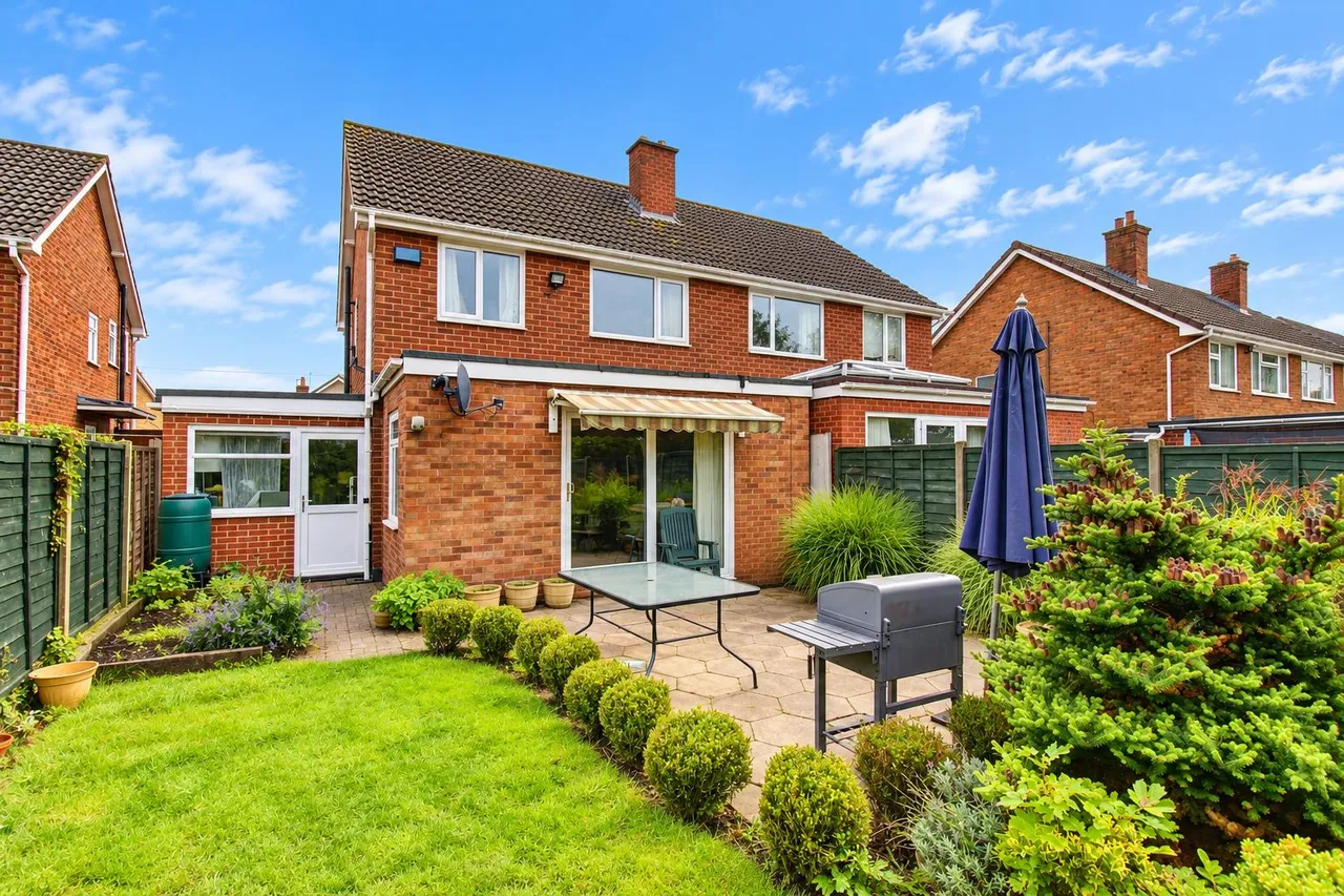 Claremont Road, Tamworth, B79, photo 29