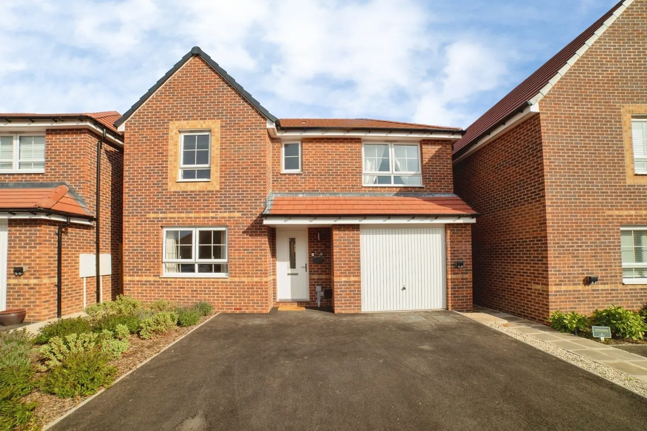 4 bed house for sale — River Otter Holt, SUTTON-IN-ASHFIELD, Nottinghamshire, NG17