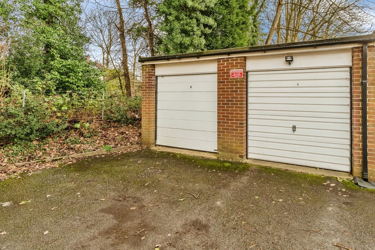 Lynton Court, Lynton Lane, Alderley Edge, Cheshire, SK9, photo 11