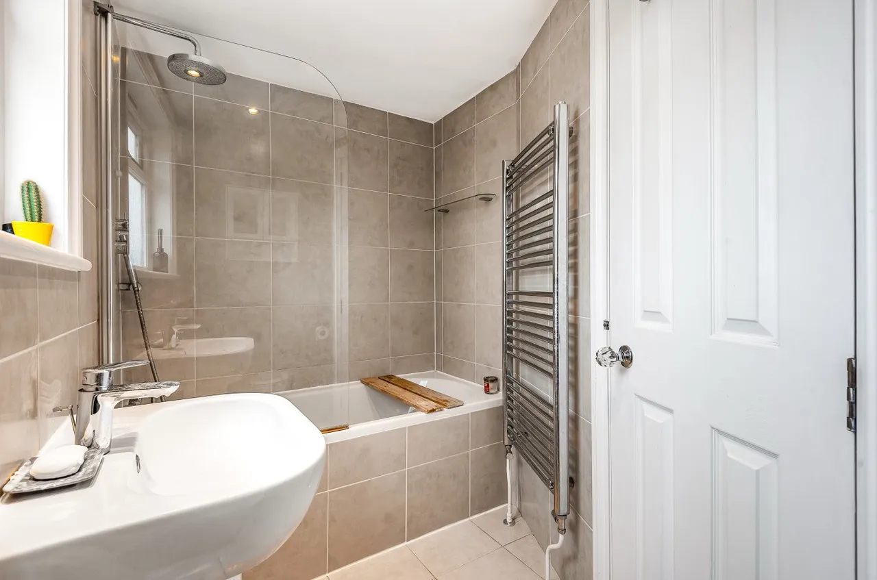 Garratt Lane, Earlsfield, SW17, photo 9
