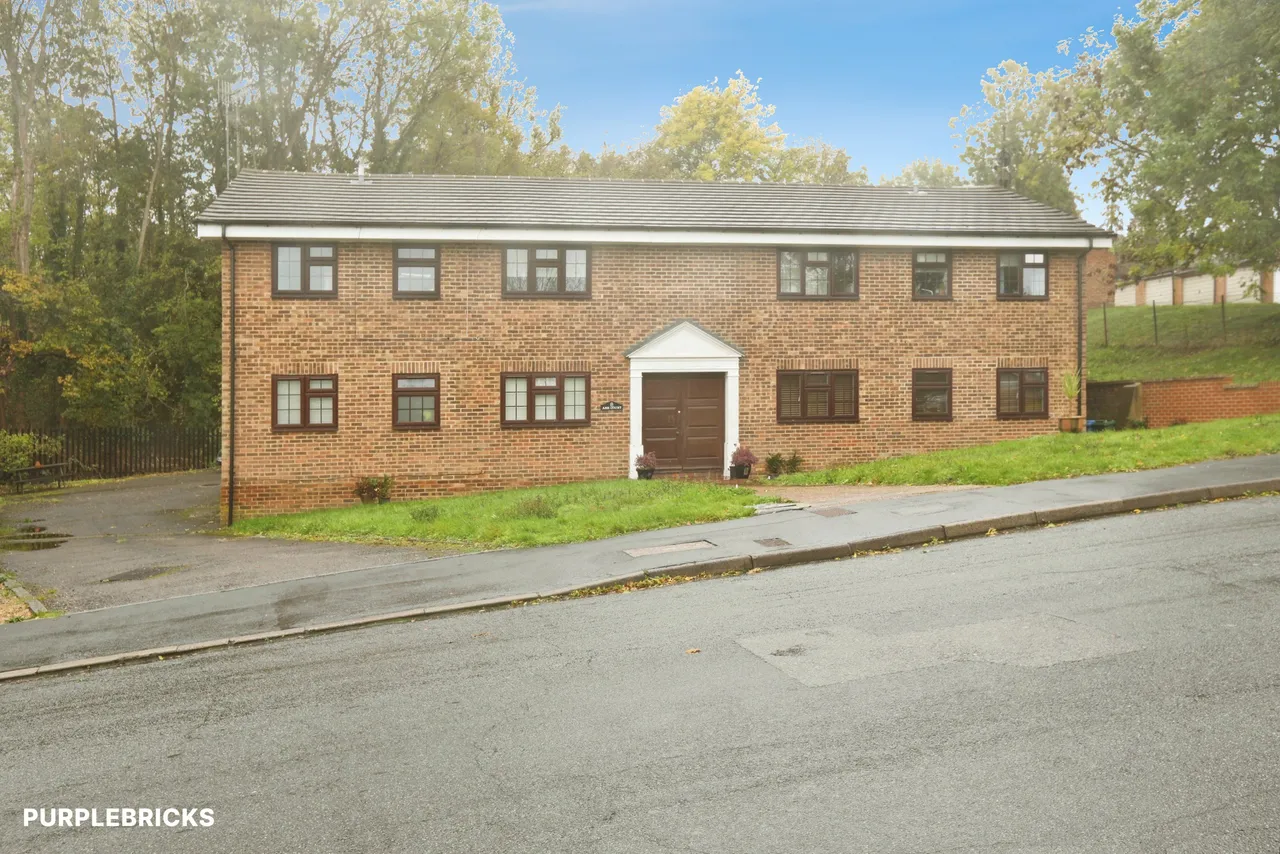 Alders View Drive, East Grinstead, RH19, photo 12