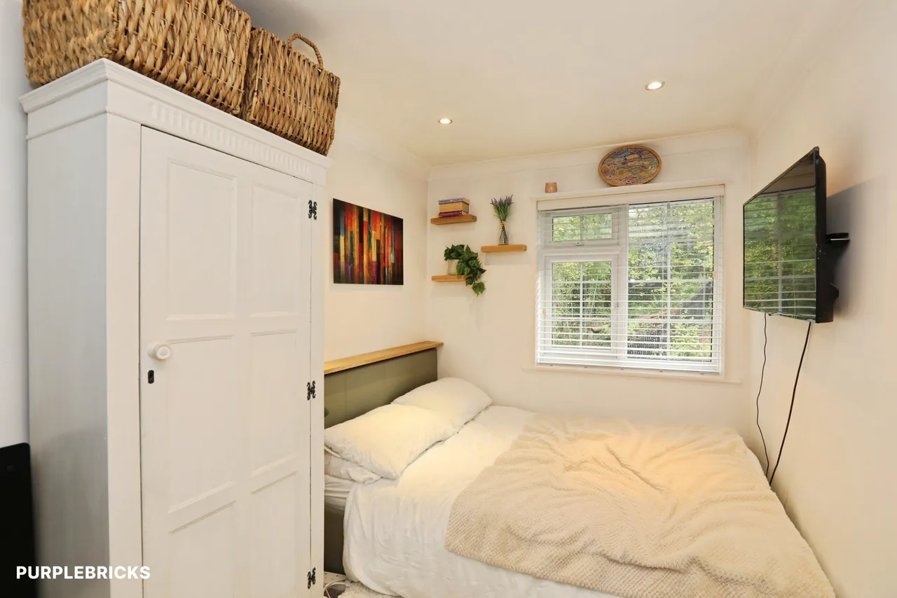 Alders View Drive, East Grinstead, RH19, photo 10