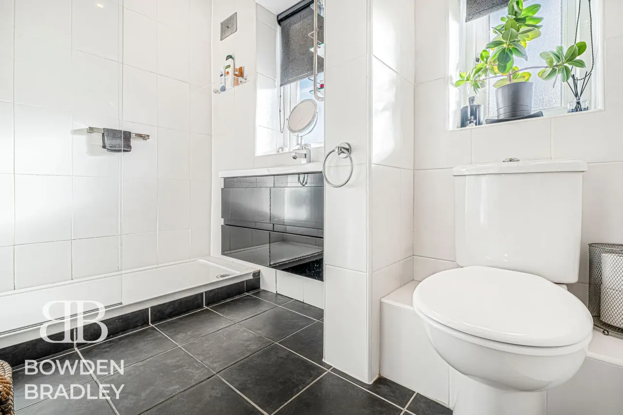 Elmbridge Road, Hainault, IG6, photo 11