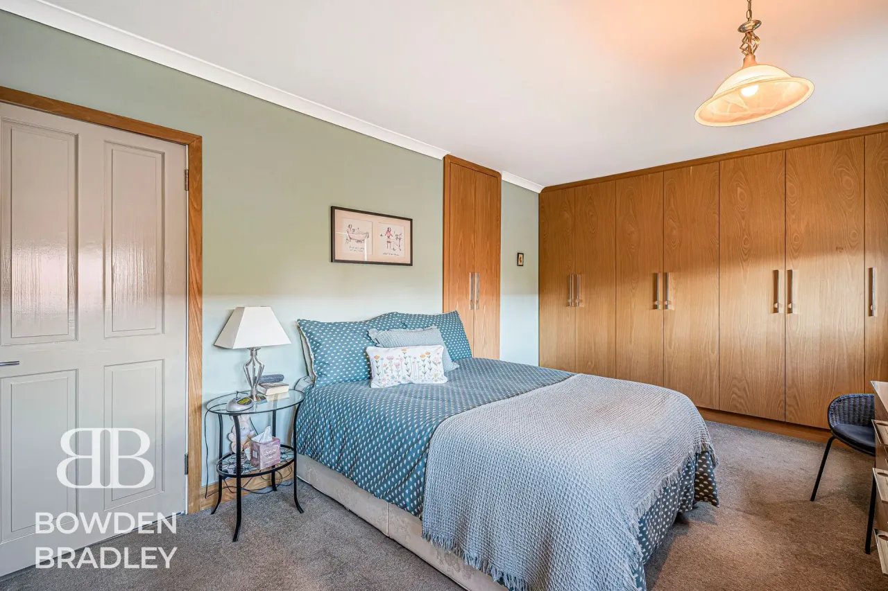 Elmbridge Road, Hainault, IG6, photo 9