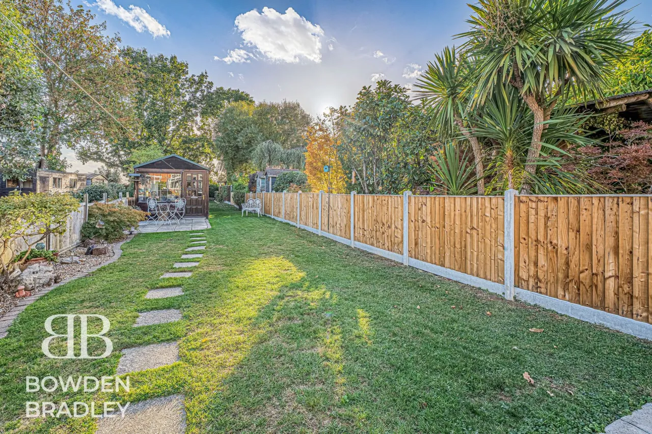 Elmbridge Road, Hainault, IG6, photo 3