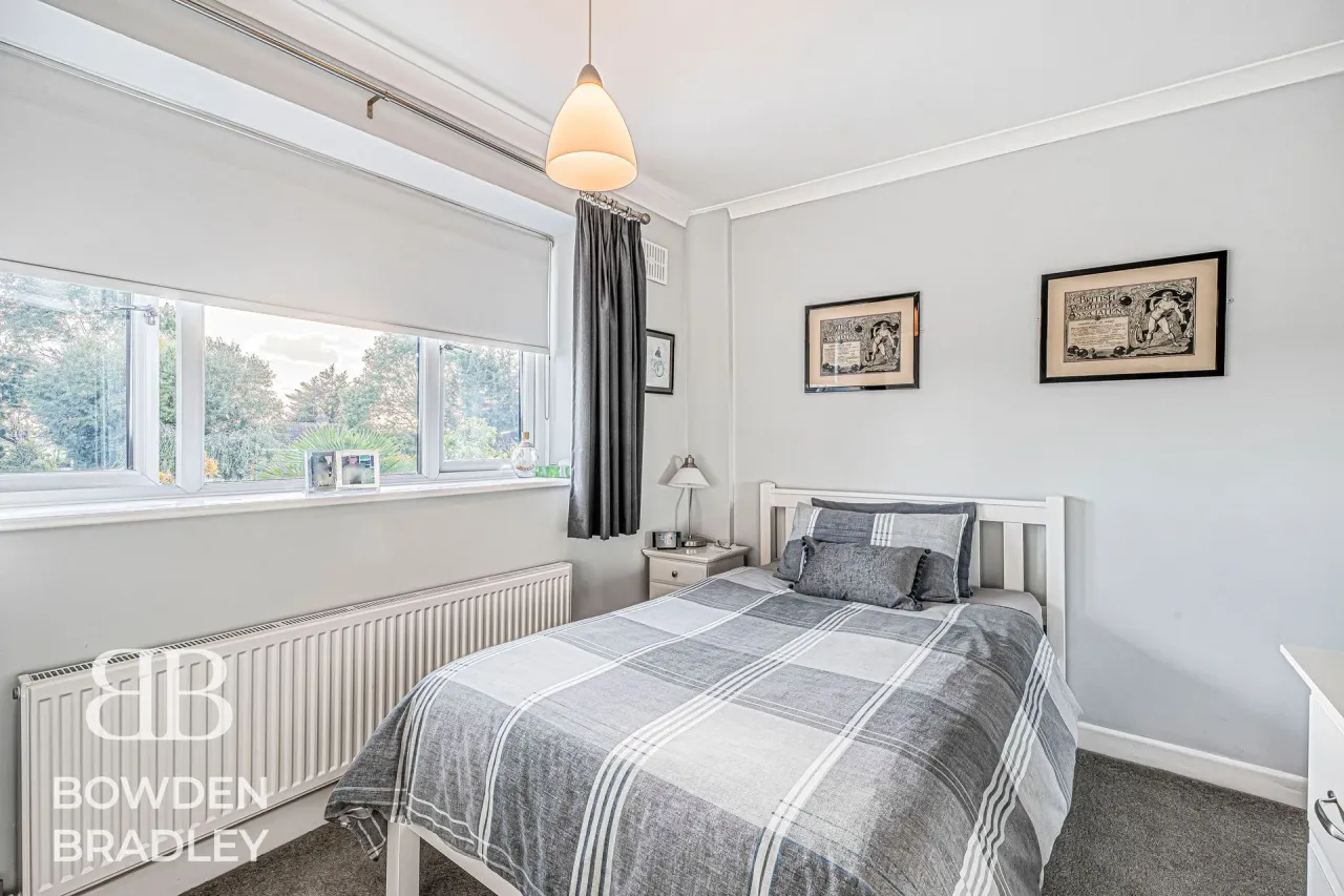 Elmbridge Road, Hainault, IG6, photo 12