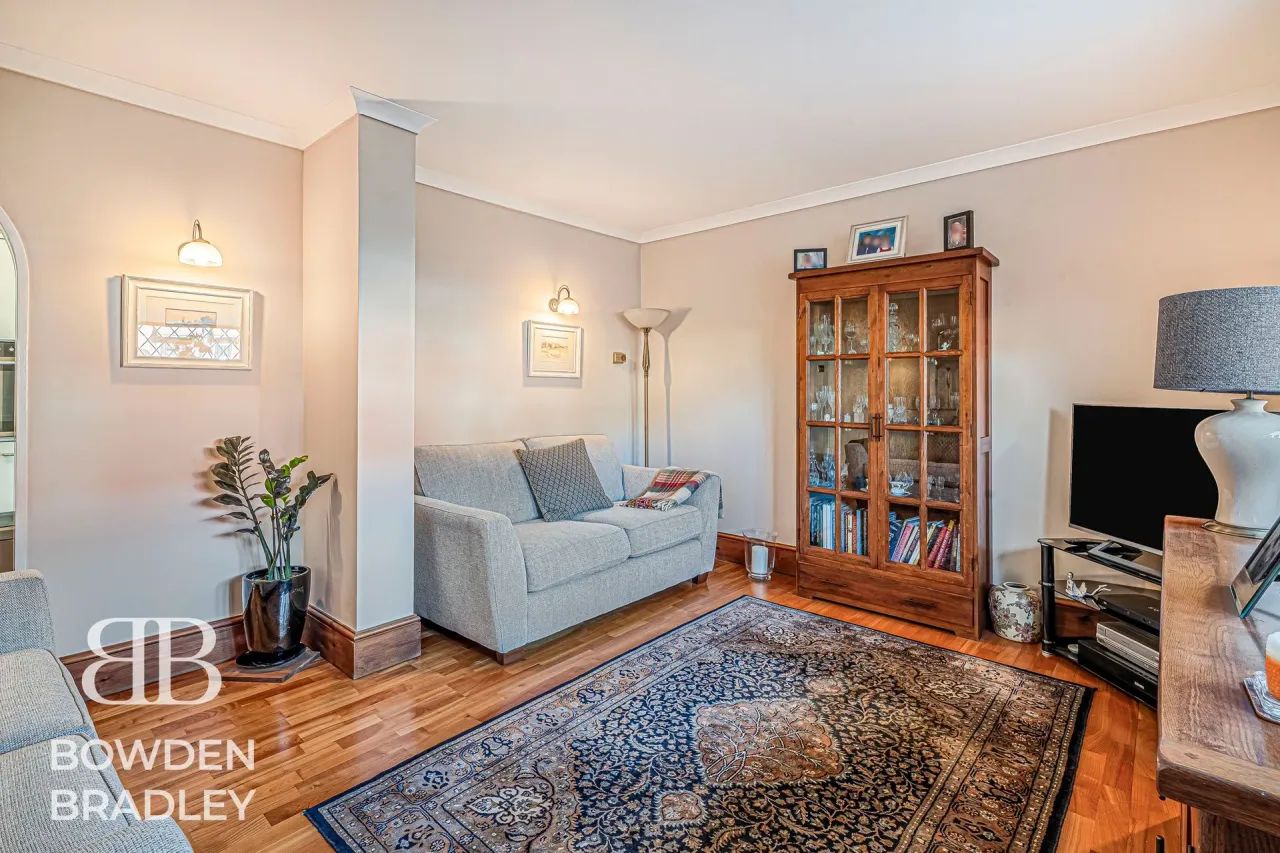 Elmbridge Road, Hainault, IG6, photo 30