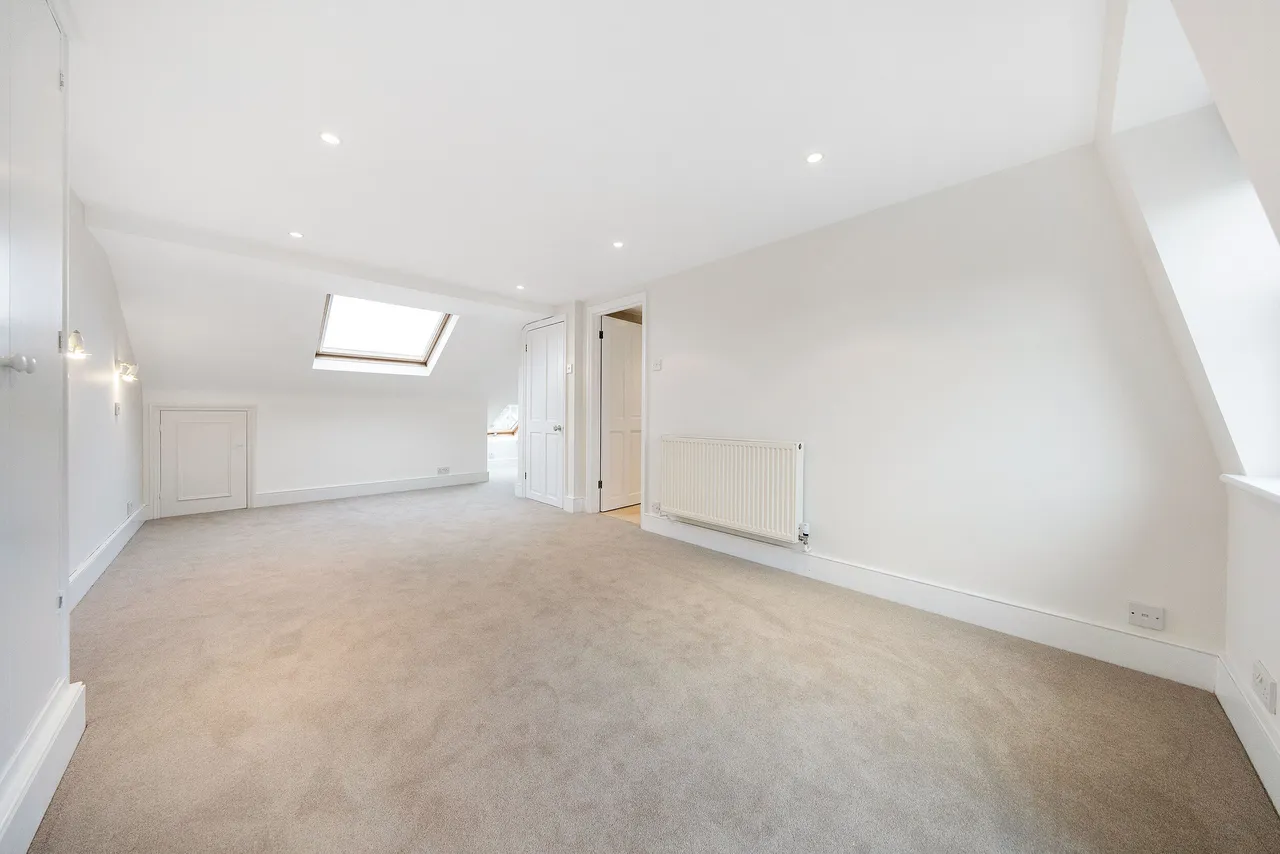 101 Lavenham Road, London, photo 10
