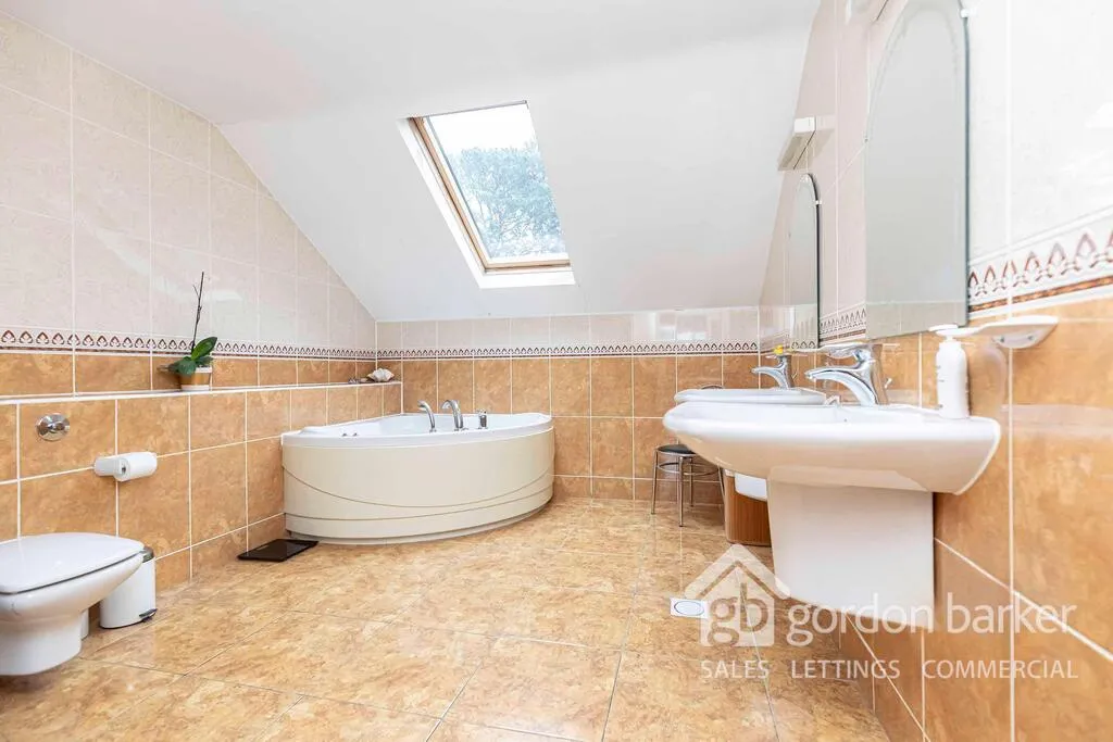Woodside Close, Ferndown, BH22 9LG, photo 40