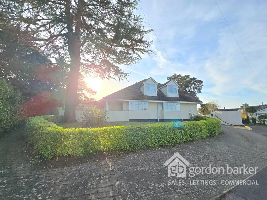 Woodside Close, Ferndown, BH22 9LG, photo 3