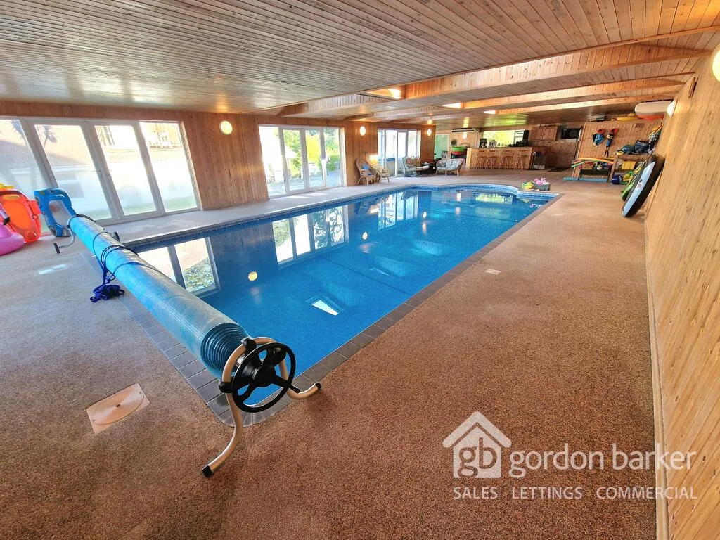 Woodside Close, Ferndown, BH22 9LG, photo 33