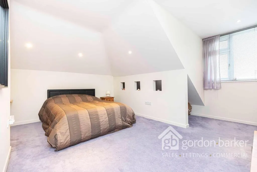 Woodside Close, Ferndown, BH22 9LG, photo 46
