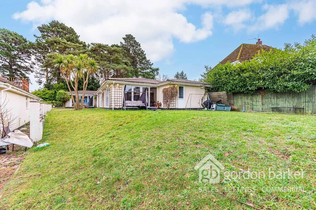 Woodside Close, Ferndown, BH22 9LG, photo 29