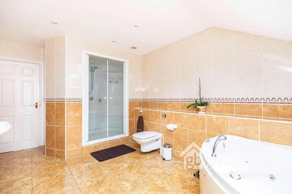 Woodside Close, Ferndown, BH22 9LG, photo 39