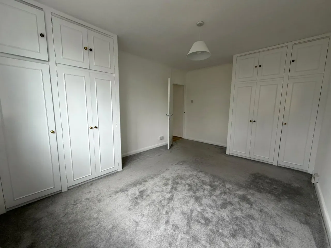 Savona Court, The Downs, photo 9