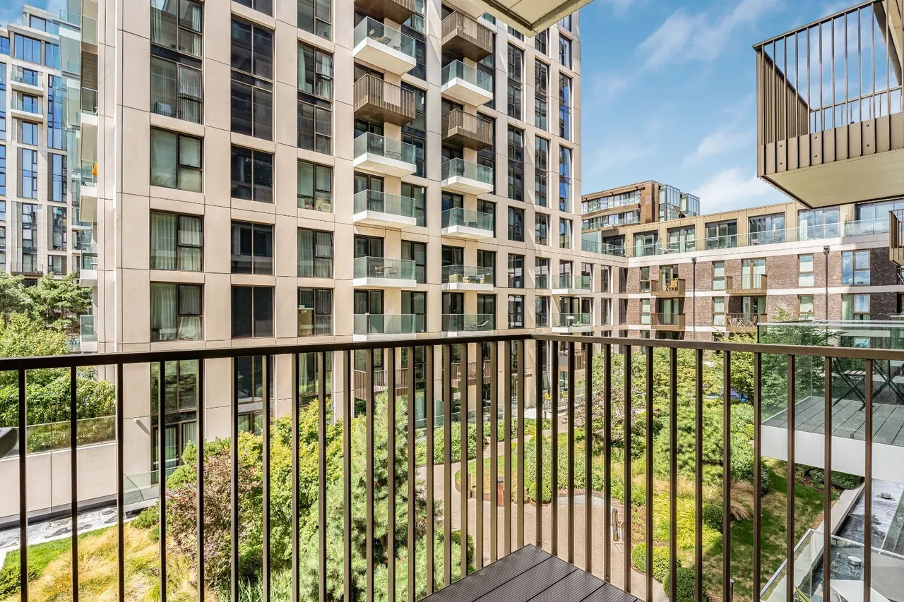 London Dock, London, E1W, photo 8