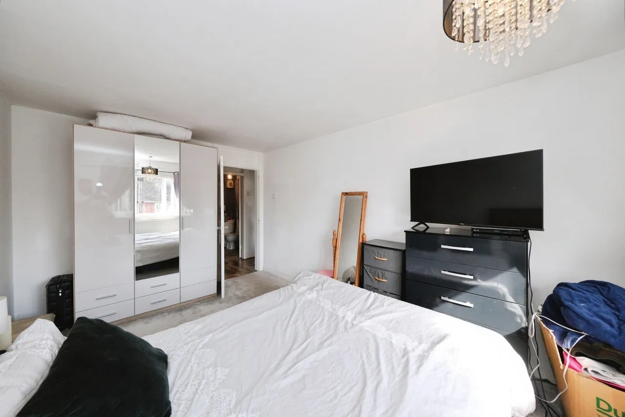 Raithby Close, Nottingham, NG5, photo 13