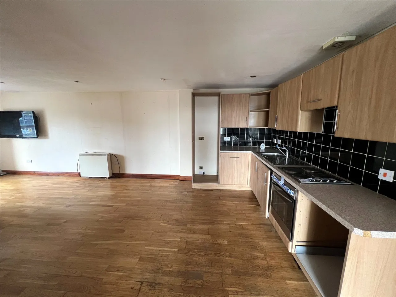 Embankment Road, Llanelli, SA15, photo 3