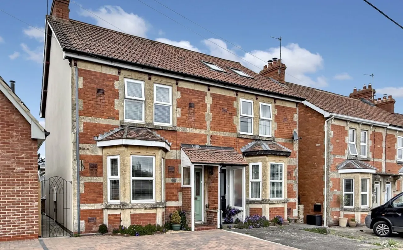 3 bed house for sale — High Street, Dilton Marsh
