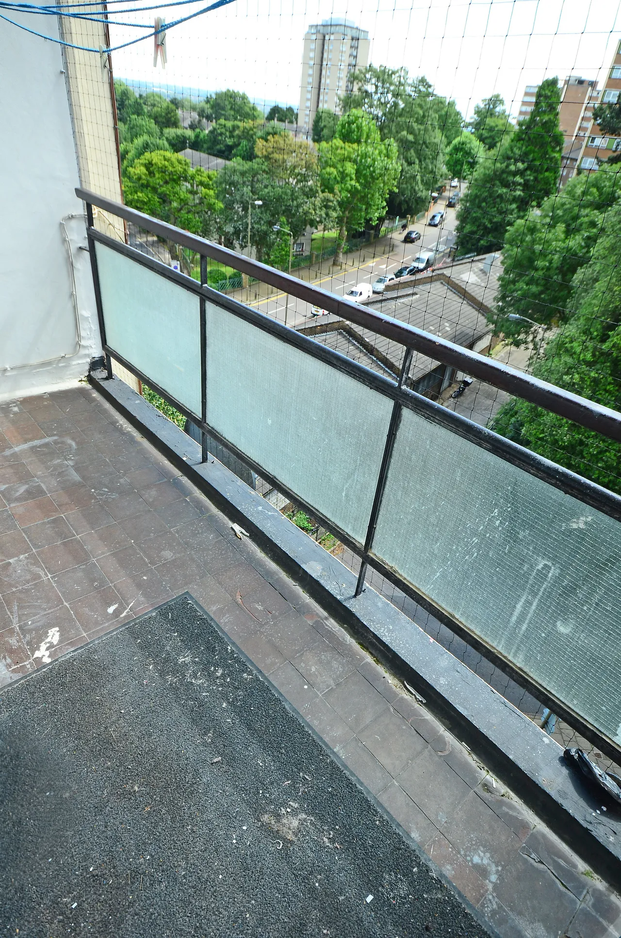 105 Keevil Drive, London, photo 6