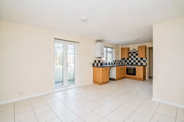Bell Crescent, Waterlooville, PO7, photo 4