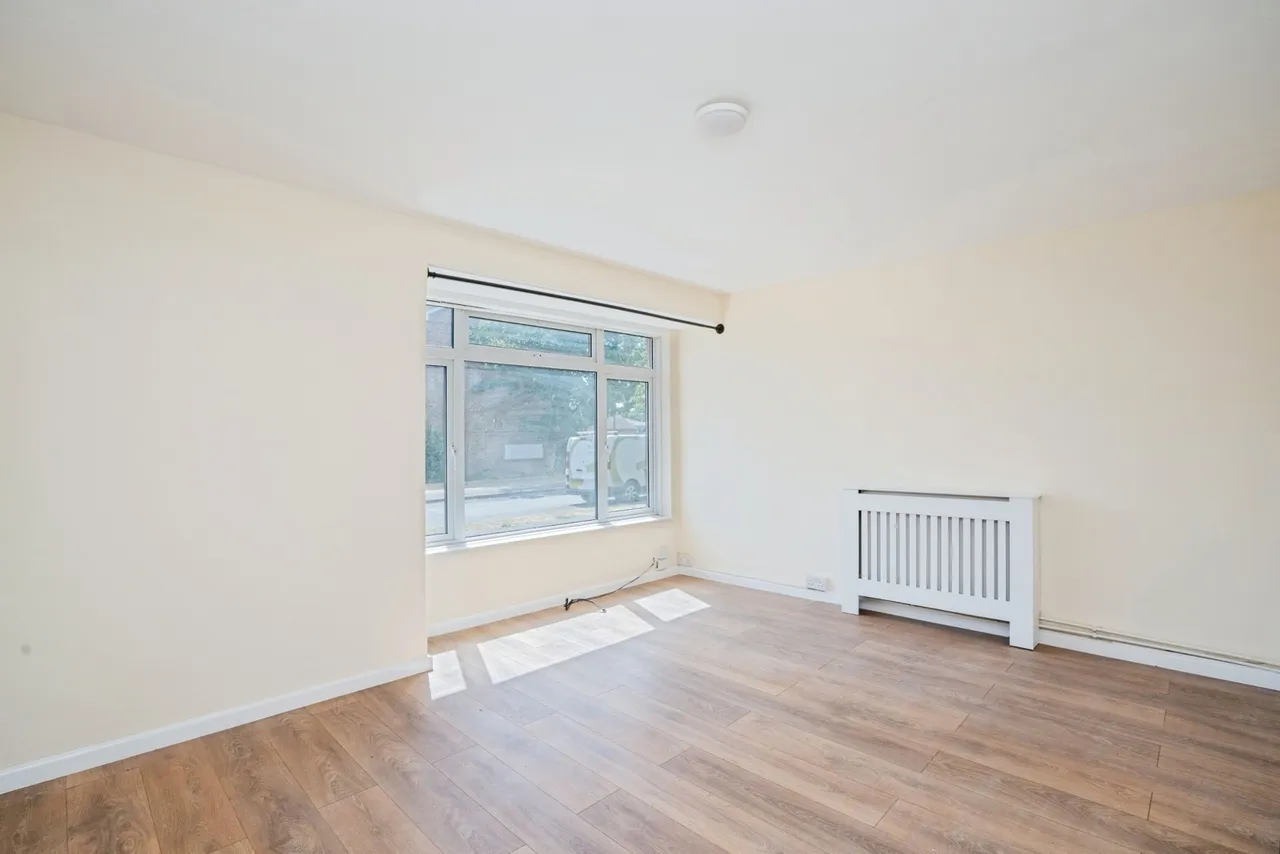 Bell Crescent, Waterlooville, PO7, photo 17