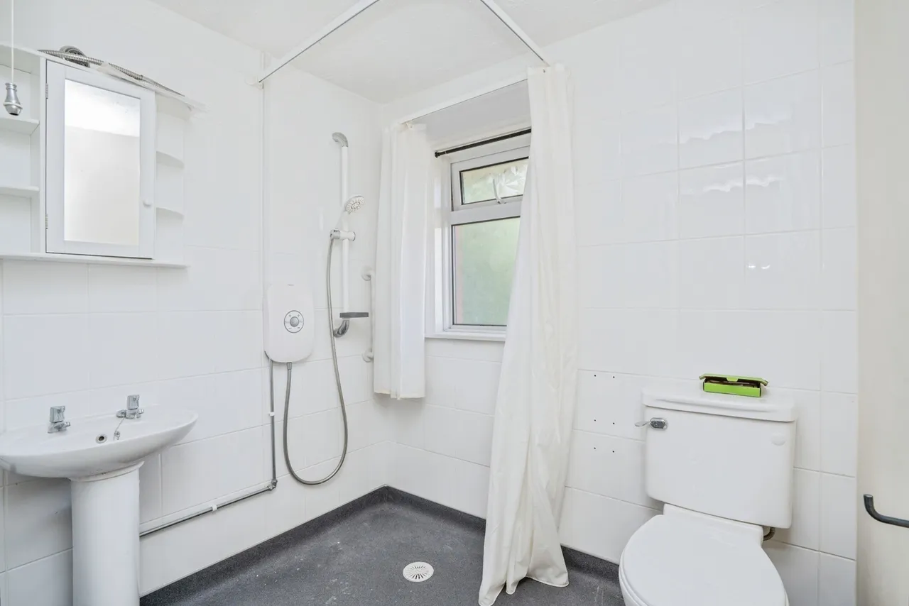 Bell Crescent, Waterlooville, PO7, photo 14