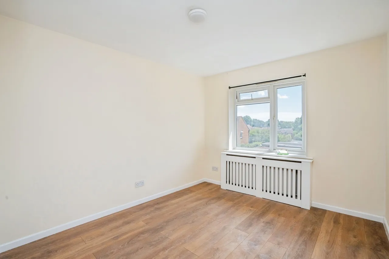 Bell Crescent, Waterlooville, PO7, photo 16