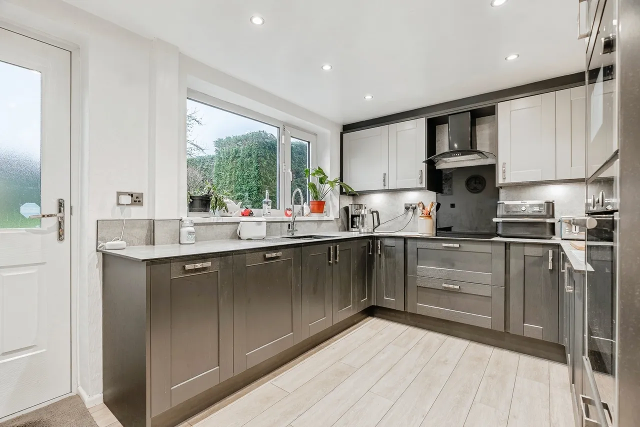 Ravens Grove, Burnley, Lancashire, BB10, photo 9
