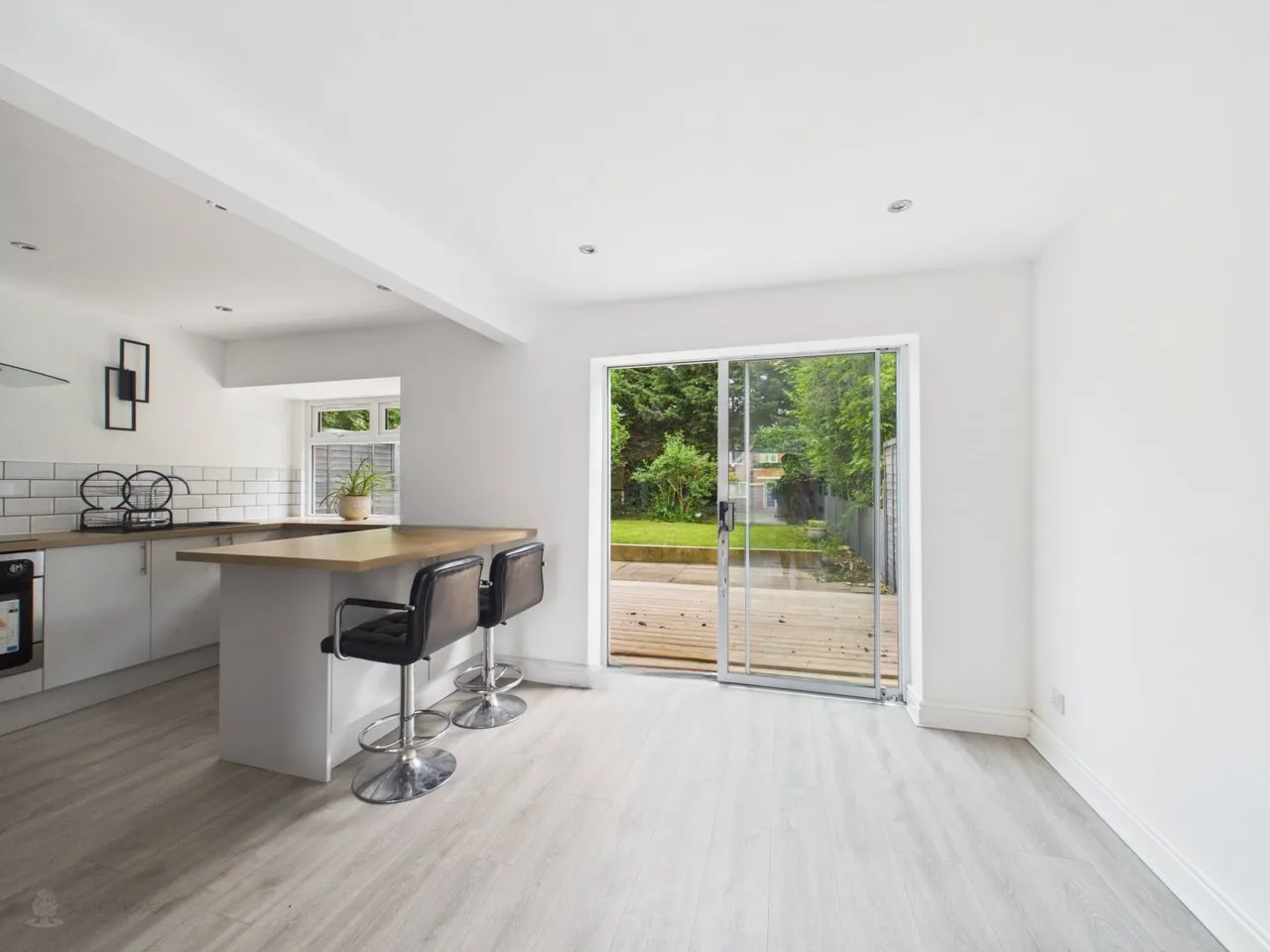 Featherston Drive, Burbage, LE10, photo 6