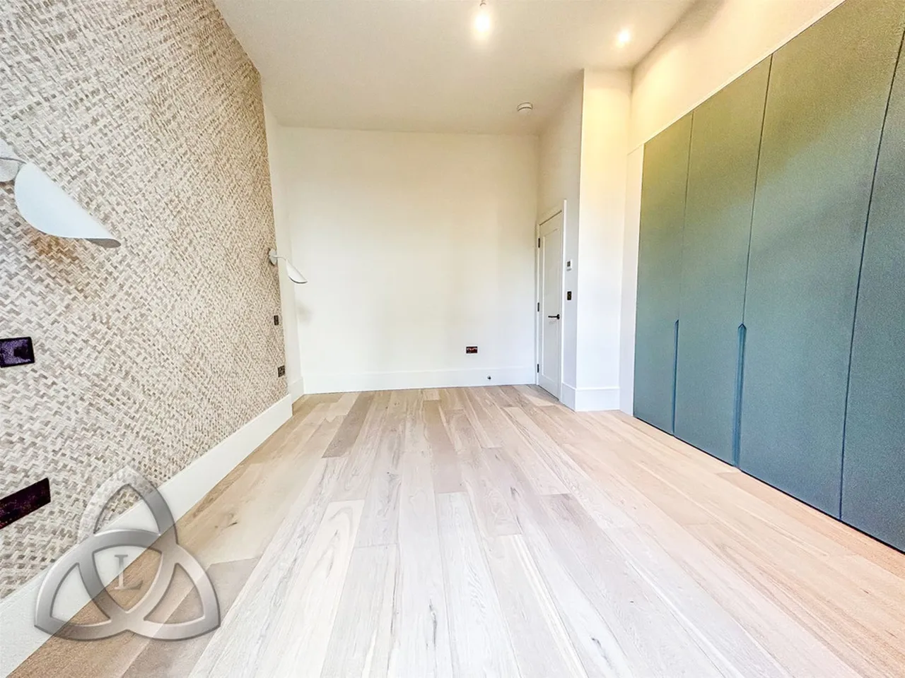 Ebbsfleet Road, London, NW2, photo 12