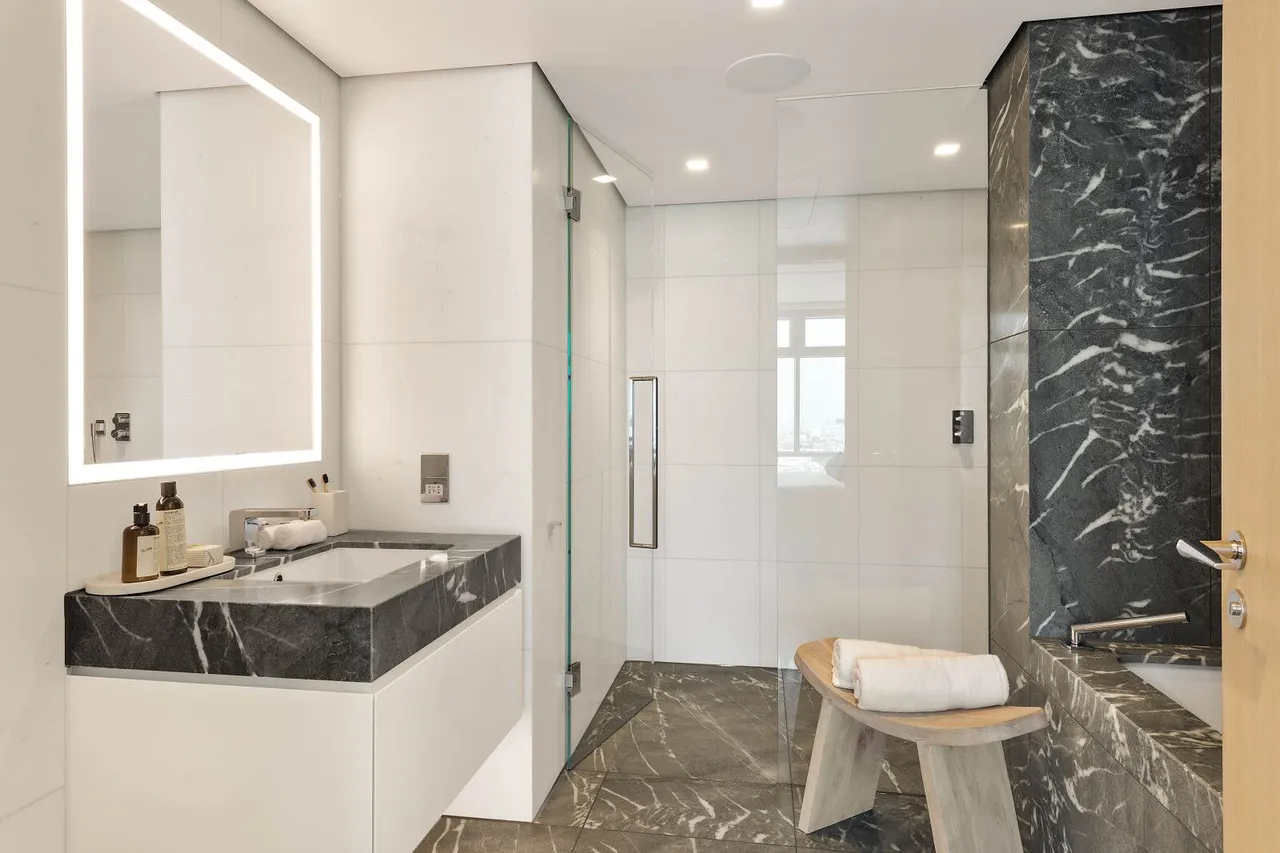 Centre Point Residences, New Oxford Street, London, WC1A 1DB, photo 11