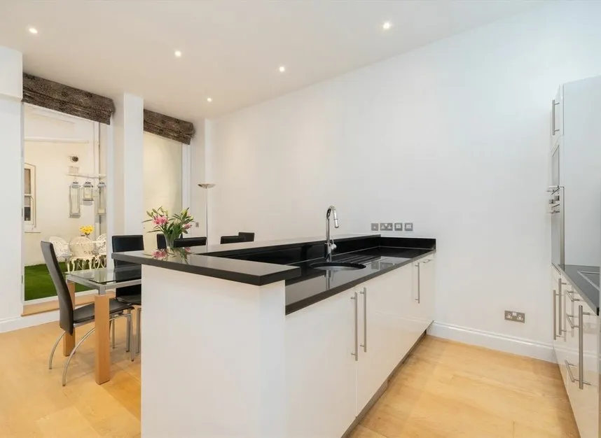 Lancaster Mews, Hyde Park, W2, photo 4