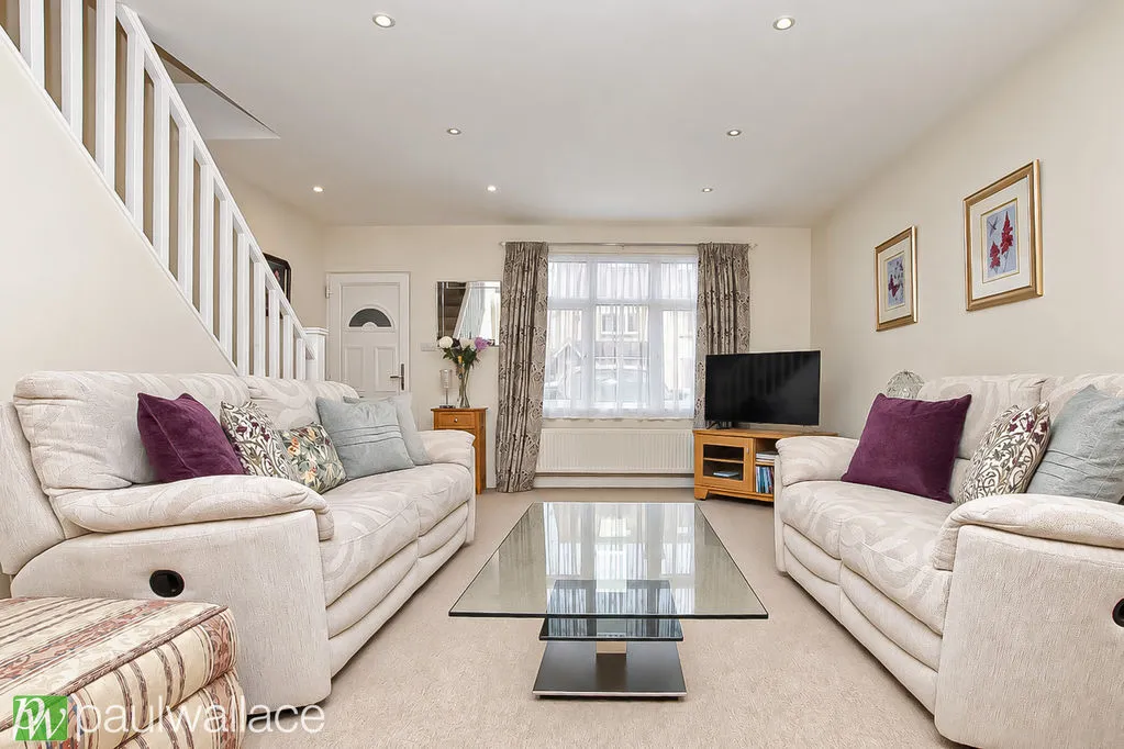 River Avenue, Hoddesdon, EN11, photo 2