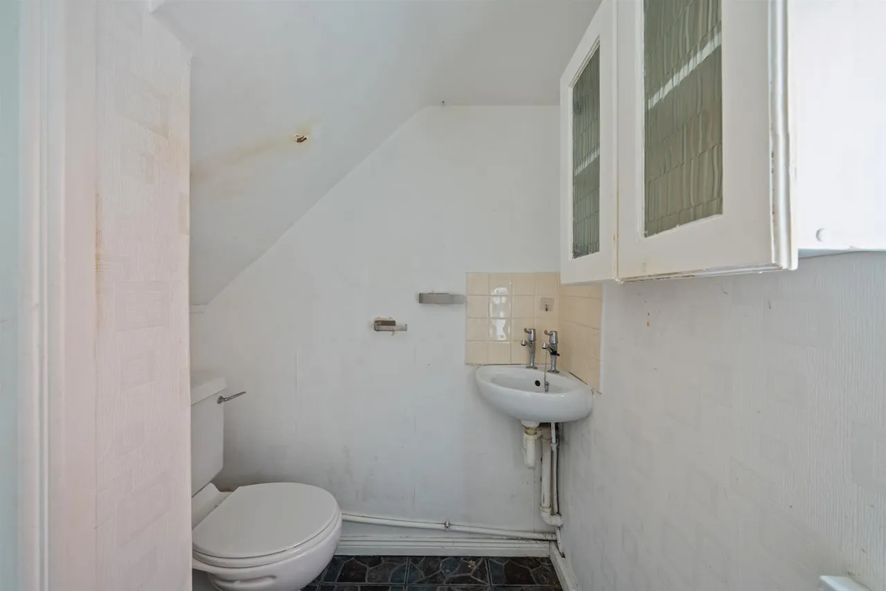 Upper Newtownards Road, Belfast, BT4, photo 18