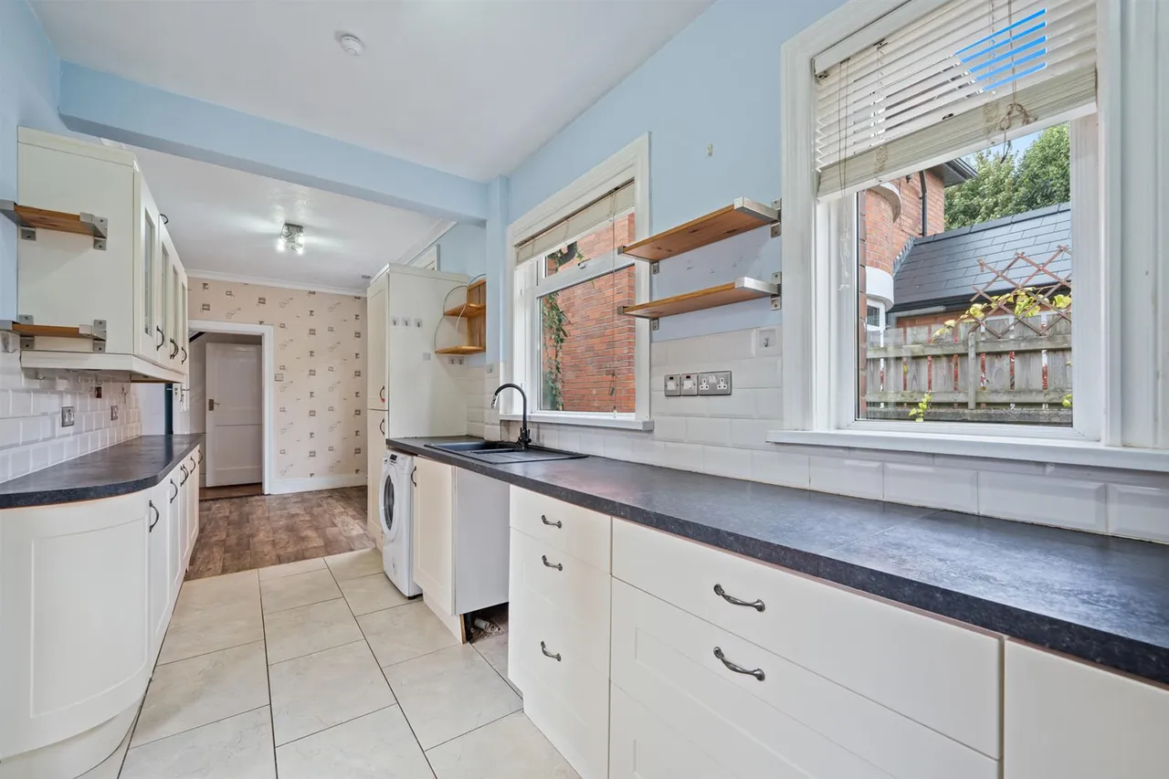 Upper Newtownards Road, Belfast, BT4, photo 16