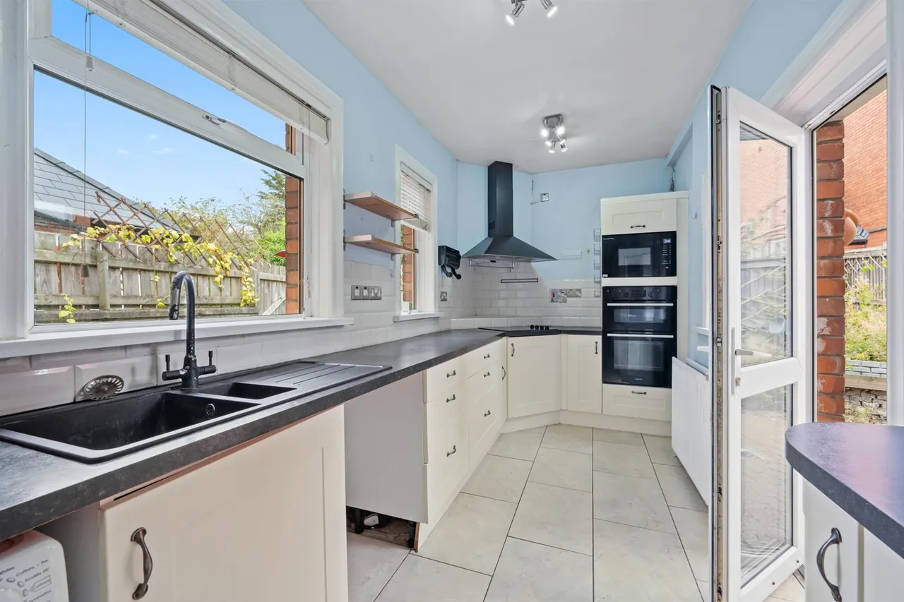 Upper Newtownards Road, Belfast, BT4, photo 14