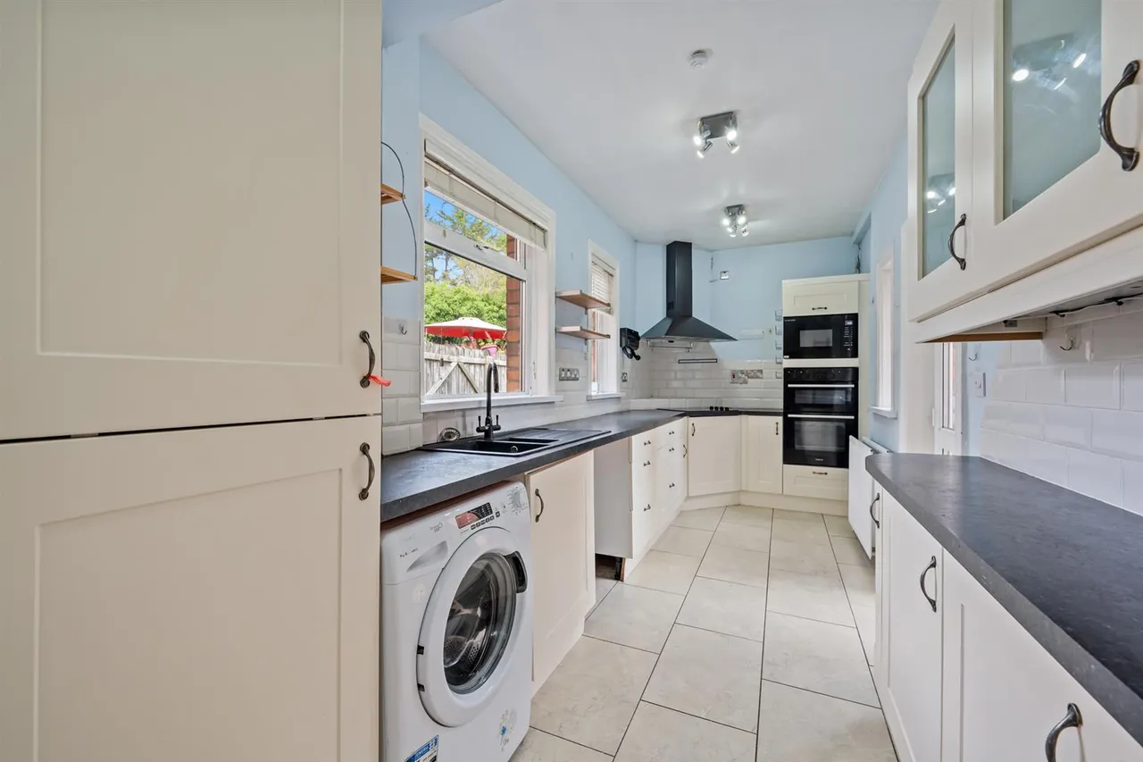 Upper Newtownards Road, Belfast, BT4, photo 13