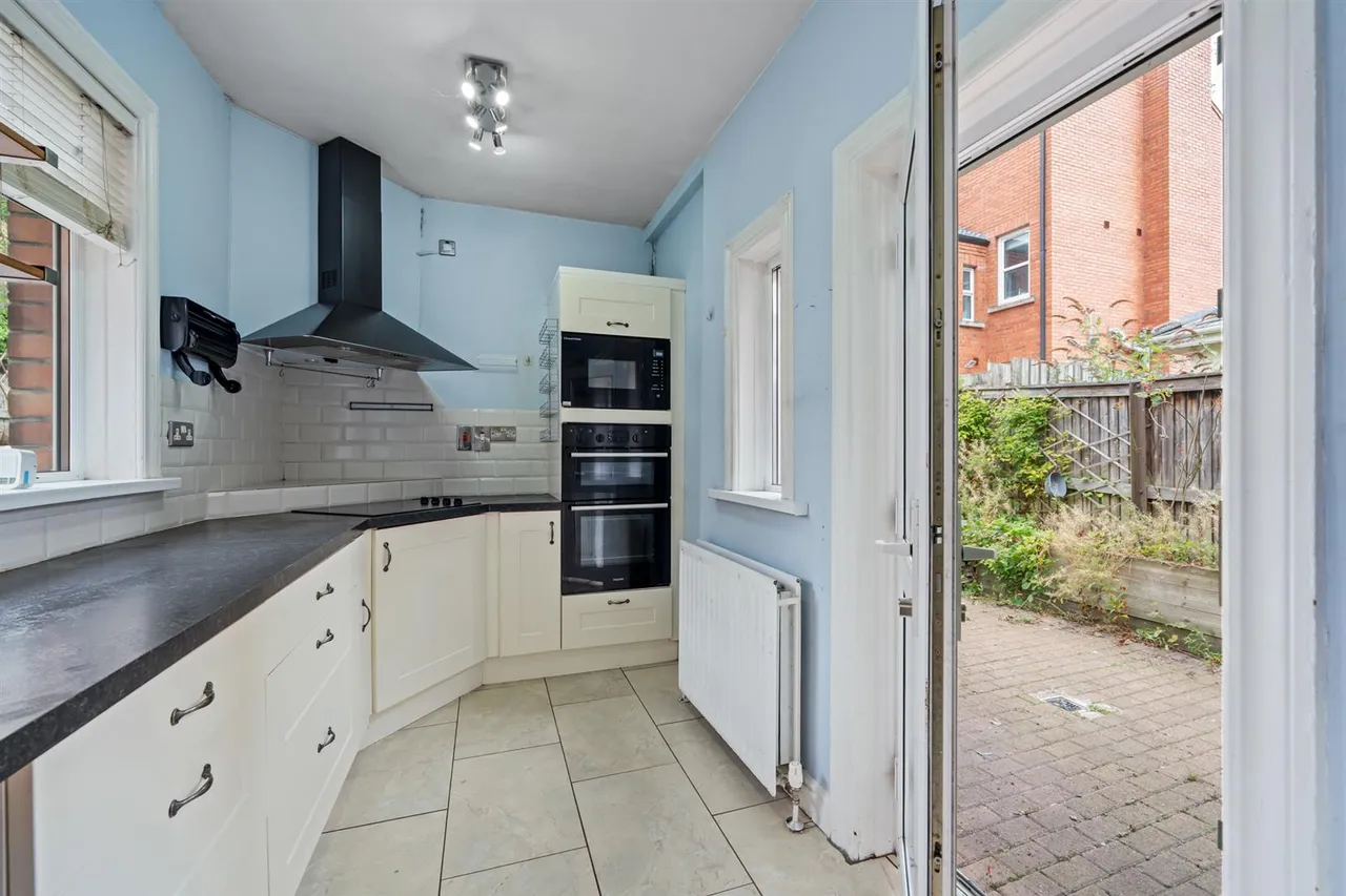 Upper Newtownards Road, Belfast, BT4, photo 15